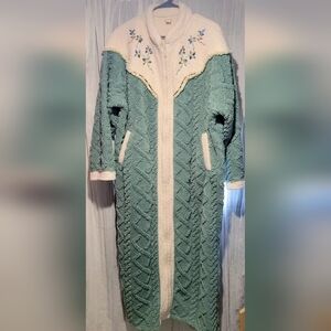 Vintage Inspired Green and Cream Zip Front Chenille Embroidered Women's Robe